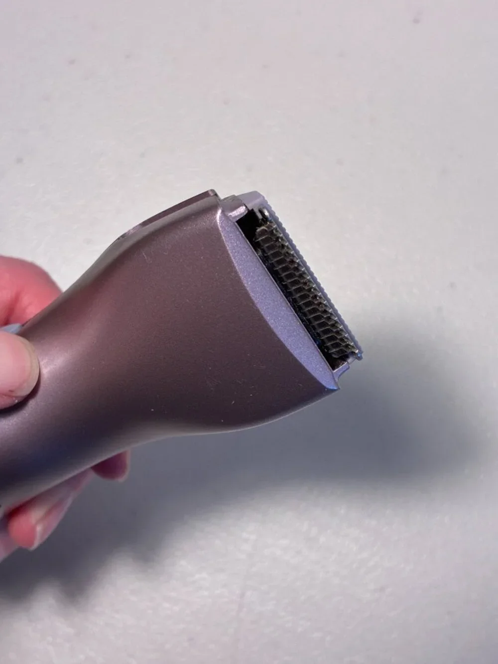 Remington BKT-1000 Trim & Shape Bikini Trimmer Brush Zip Pouch Batteries-Works